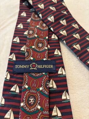 Vintage Tommy Hilfiger Red Blue 100% Italian Silk Made In USA Sail Boat Print